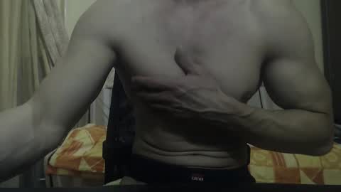 Snapshot of musculargod chatting on January 20, 9:22 pm SexyMuscled online show from January 20, 9:22 pm