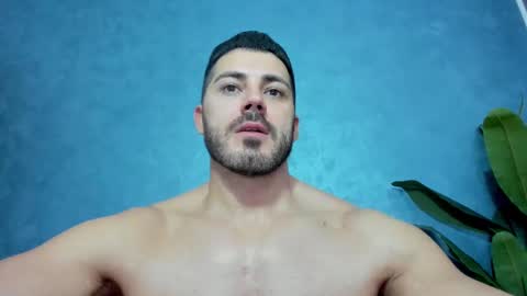 muscularmaster onlyfans online show from January 3, 9:57 pm