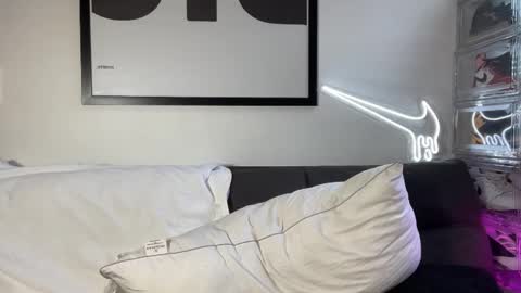 Myke esthetic online show from October 1, 9:41 pm