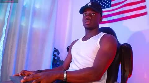 Mylo Wallace  online show from October 28, 7:27 pm