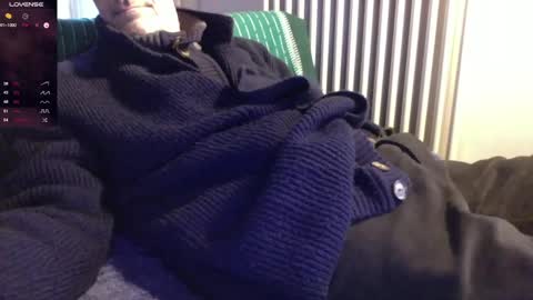 Bi sexy guy lovense hush is on private is open or password show tip if you like. online show from January 1, 9:07 am