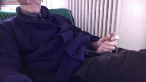 Bi sexy guy lovense hush is on private is open or password show tip if you like. online show from February 19, 10:01 am