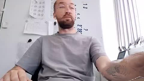 Mr Bigmagnum online show from September 9, 8:14 am