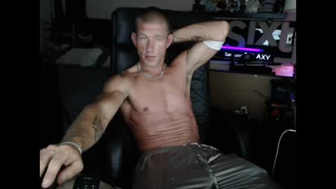 nakedoutsdeurwndw online show from June 21, 10:54 am