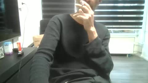 nakedxxxman online show from January 2, 7:55 am