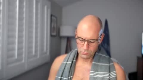 Snapshot of narniaslan chatting on January 26, 3:27 am narniaslan online show from January 26, 3:27 am