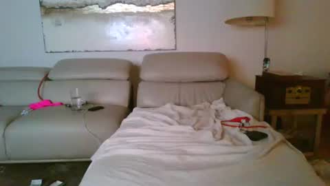 nassobout online show from February 6, 7:05 am