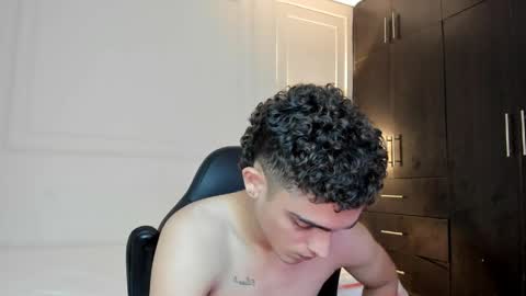 nathan_shimmer online show from April 16, 9:39 pm