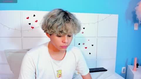 nathanbell1 online show from October 9, 2:16 am