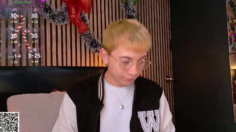 Christopher  Chris online show from December 21, 12:38 pm