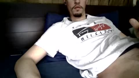 naughtyguy556677 online show from April 22, 12:39 am