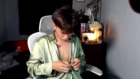 Loy online show from February 1, 5:44 pm