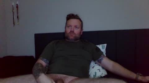 navyman34 online show from March 3, 11:45 pm