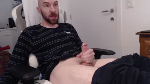 needyoujust online show from November 24, 10:05 am