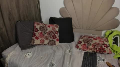 Nei turn green online show from October 17, 1:20 am