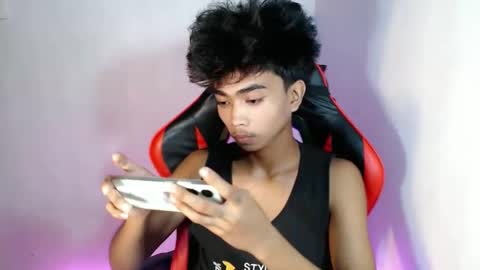 neil_asian69 online show from November 3, 3:14 pm