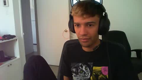 Buck online show from September 18, 5:04 pm