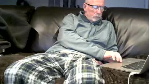 Snapshot of neman4u2c chatting on February 9, 2:49 am Jack online show from February 9, 2:49 am