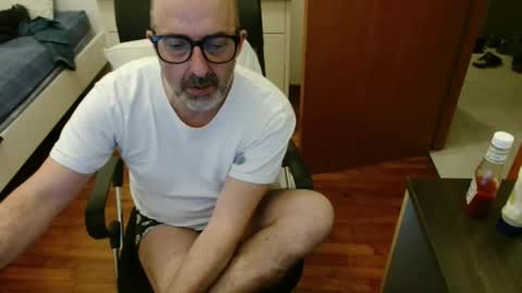 simi online show from February 13, 8:36 pm