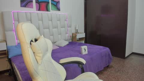 Yeison online show from April 7, 3:06 am