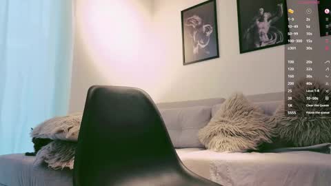 Snapshot of neythan__blaze chatting on October 8, 8:35 pm   online show from October 8, 8:35 pm