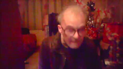 Snapshot of nice6body chatting on December 6, 11:47 pm nice6body online show from December 6, 11:47 pm