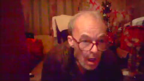 Snapshot of nice6body chatting on December 15, 1:24 am nice6body online show from December 15, 1:24 am