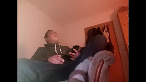 nicefuck0077 online show from December 15, 12:40 am