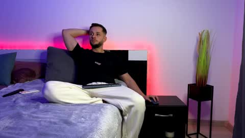 Nicholassx online show from March 12, 9:03 pm