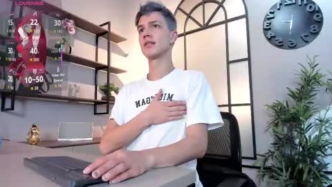 Nick  online show from October 4, 12:43 pm