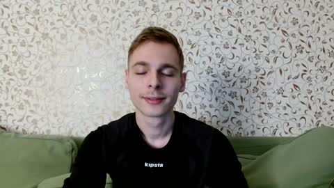 Snapshot of nicksuper8 chatting on March 6, 3:56 pm Nick online show from March 6, 3:56 pm