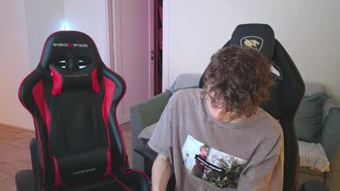 Nicki  Danny online show from February 6, 6:02 pm