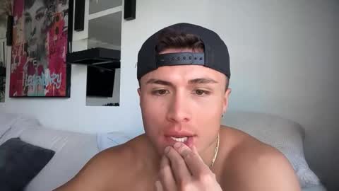 nicoferrarox online show from March 22, 5:18 pm