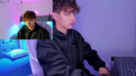 nicolasferrer18 online show from December 2, 7:39 pm