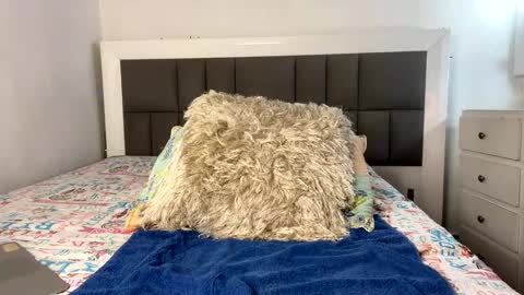 Nicolas online show from February 5, 12:50 am