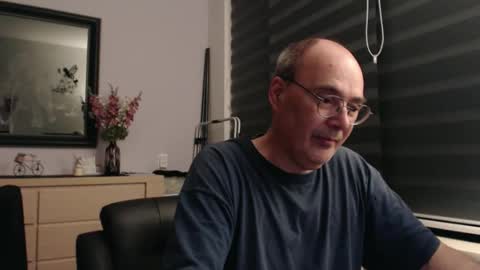 nightkeeper63 online show from May 28, 11:47 pm
