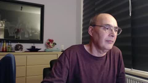 nightkeeper63 online show from September 28, 12:08 am