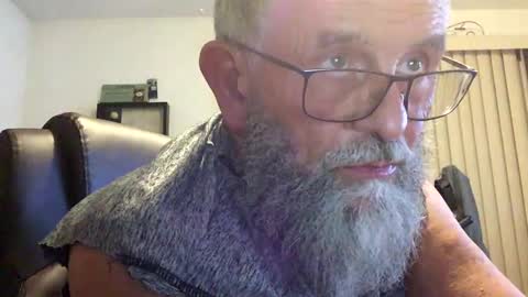 nightmoves1970 online show from September 10, 2:43 am