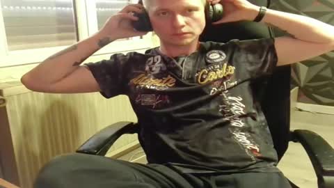 niglo620 online show from April 21, 1:06 pm