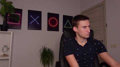 nikki online show from February 28, 3:04 pm