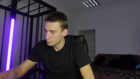 nikki online show from March 3, 3:14 pm