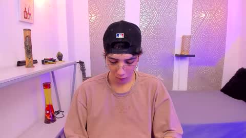    online show from November 12, 4:40 am