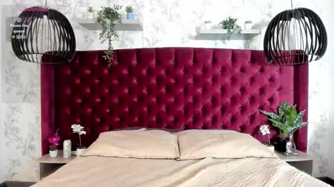 noah_dupont_ online show from September 12, 9:48 pm