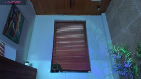 noah_dupont_ online show from September 29, 7:21 pm