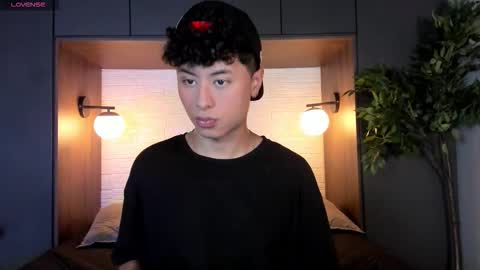 noah_dupont_ online show from February 28, 12:26 pm