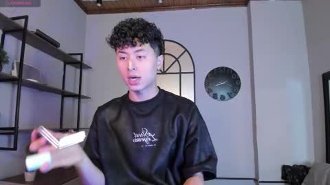 noah_dupont_ online show from February 27, 12:17 pm