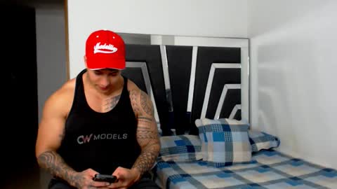 Noah Harris01 online show from November 20, 11:36 pm