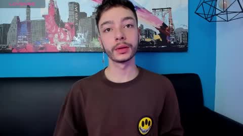 Snapshot of noah_ricci_ chatting on December 10, 12:05 pm online show from December 10, 12:05 pm