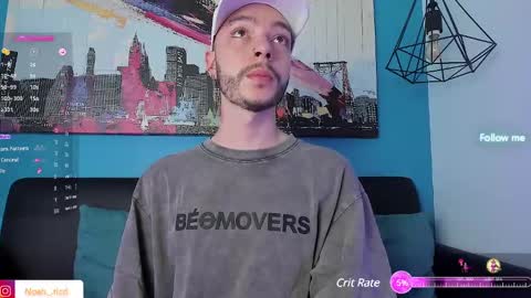 Snapshot of noah_ricci_ chatting on December 15, 1:32 pm online show from December 15, 1:32 pm