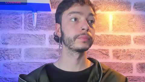 Snapshot of noah_ricci_ chatting on October 14, 12:34 pm online show from October 14, 12:34 pm